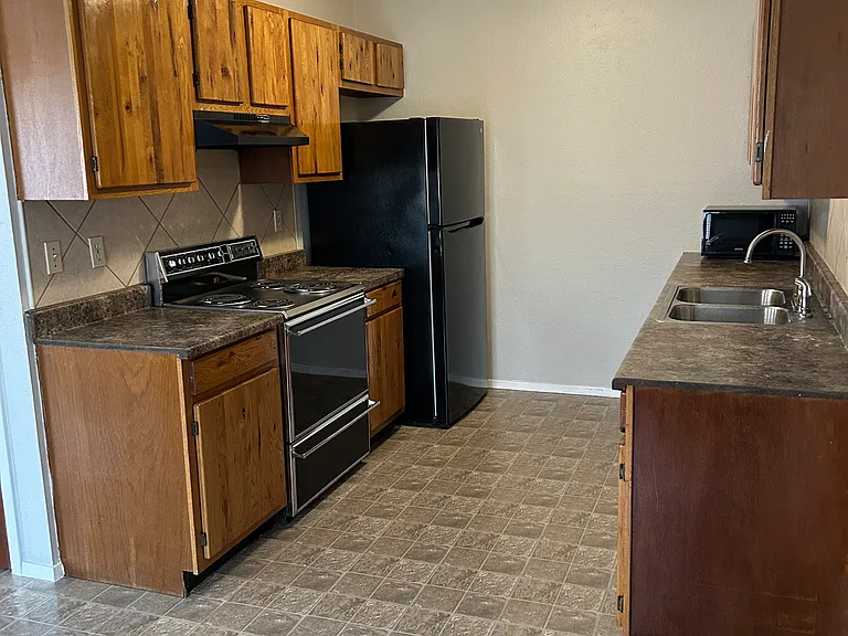 905 N Bishop St — Photo 8