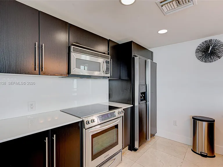 665 NE 25th St #2005 — Photo 22