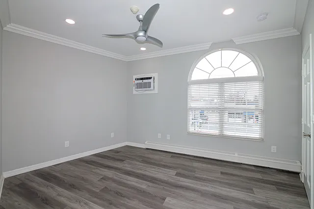 Fairfield Knolls at Lindenhurst — Photo 16