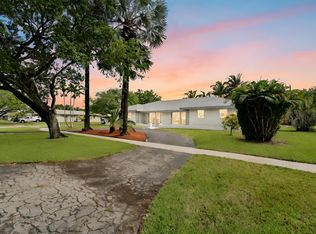 7200 Plantation Rd, Plantation, FL 33317