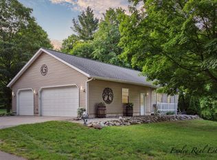 15108 Algoma Ave NE, Cedar Springs, MI 49319