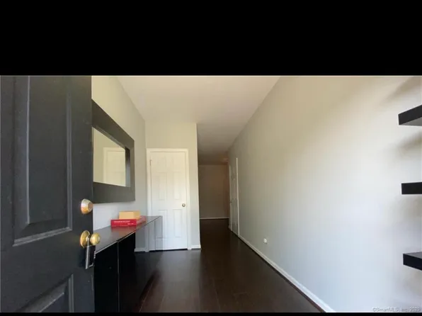 39 Nolan Cir #39, Manchester, CT 06042