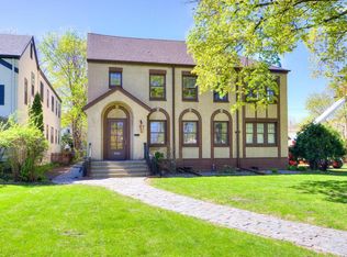 1926 Summit Ave, Saint Paul, MN 55105