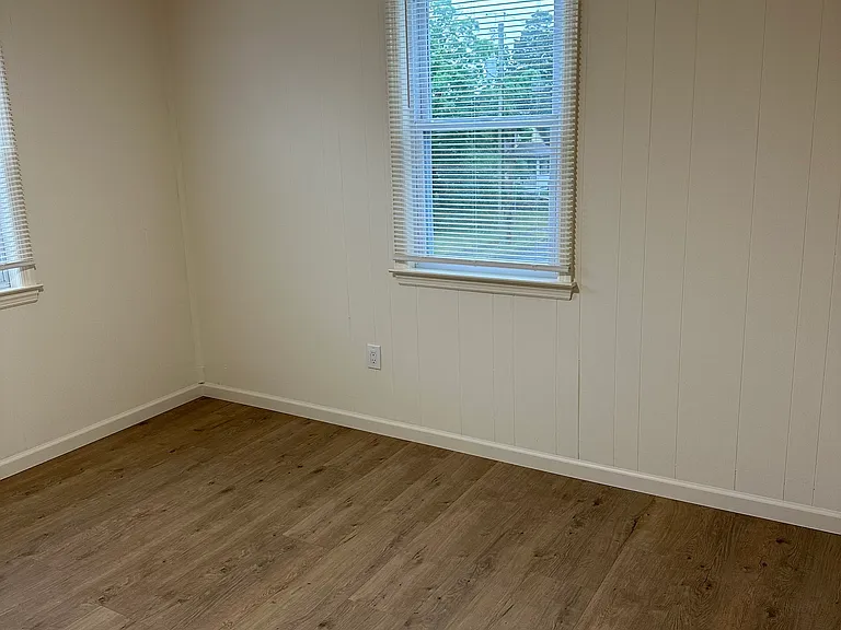 672 Lincoln Ave — Photo 16
