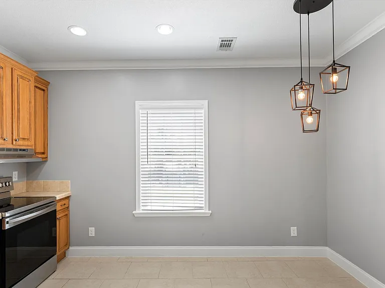 22 Ed Swift Rd — Photo 4
