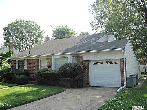 1st image of 16 Evelyn Ln