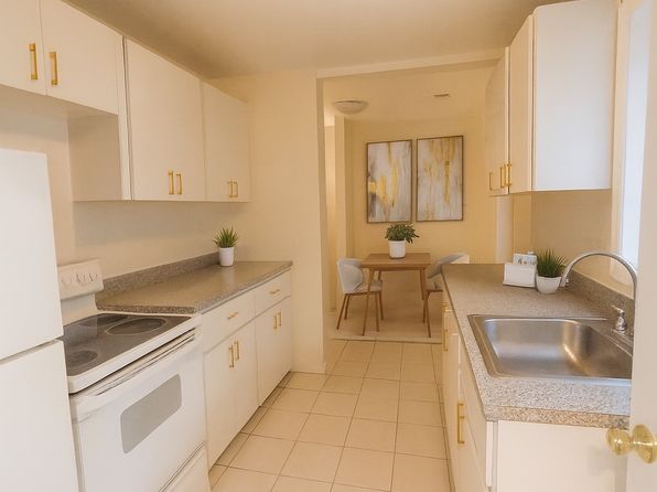 13872 Francis Lewis Blvd #2R