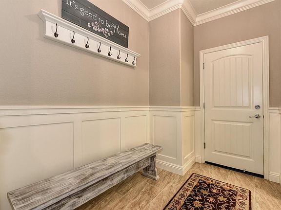 5th image of 5029 Arlington Way