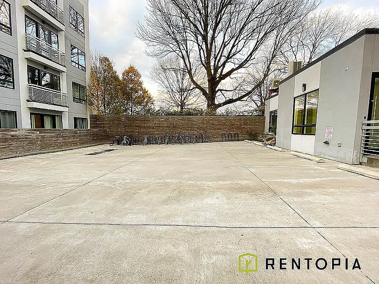 105 Vanderveer St #316C — Photo 9