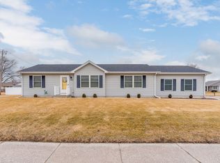 1005 17th Ave, Silvis, IL 61282