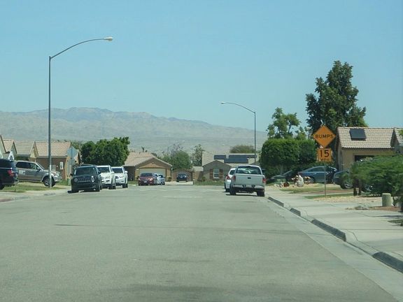 4th image of 83065 El Greco Ave