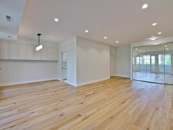 Living Room 4_mls_04172021
