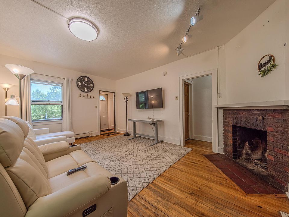 1st image of 2394 Valentine Ave
