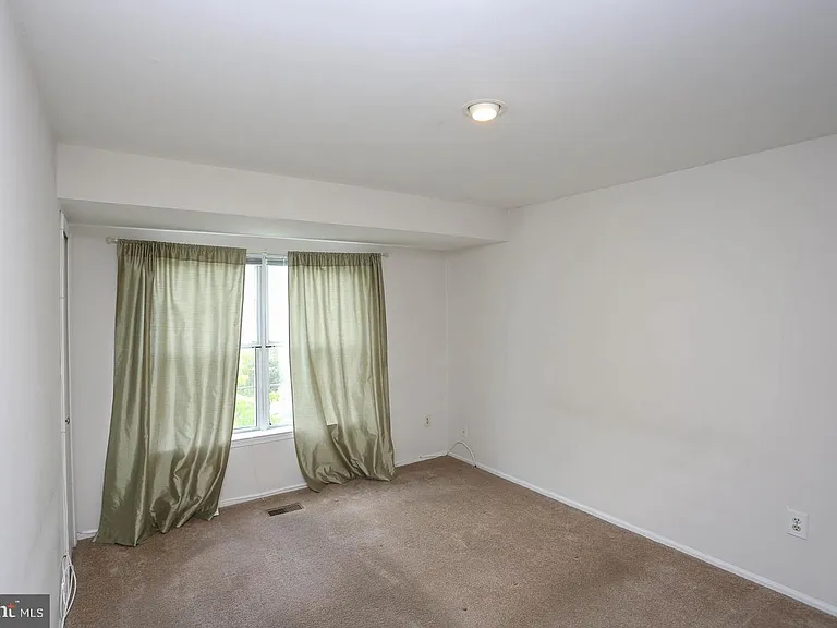 4710 Leyden Way — Photo 14