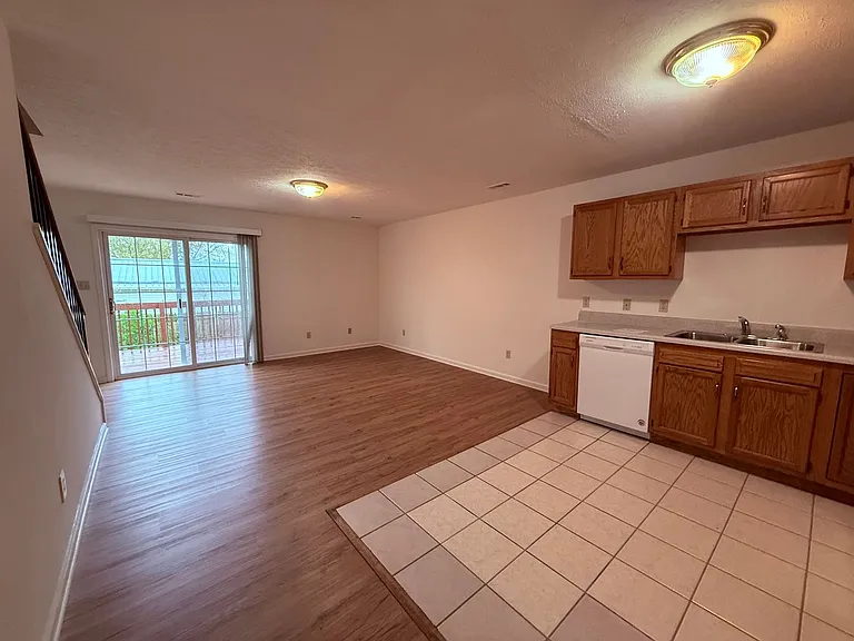 65 Majestic Dr — Photo 6