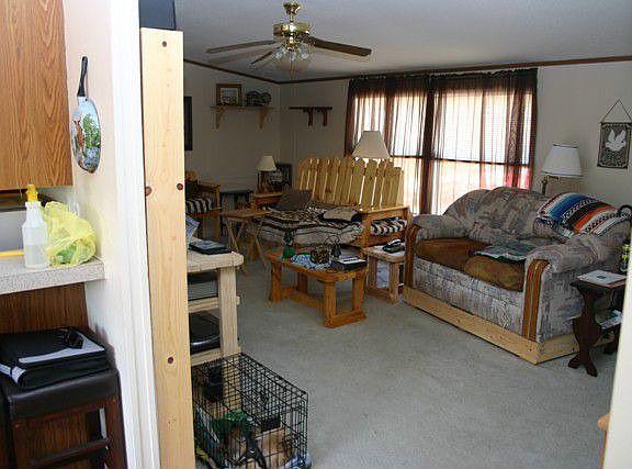 3rd image of 208 Live Oak Dr