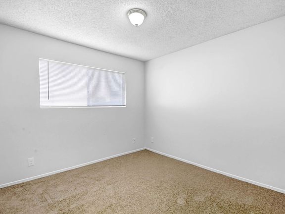 5th image of 610 N Pasadena Ave APT 2