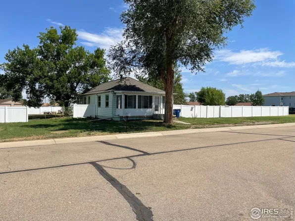 319 6th St S, Dacono, CO 80514