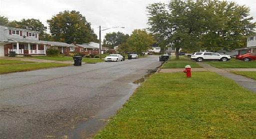 4th image of 890 Jamestown Ave