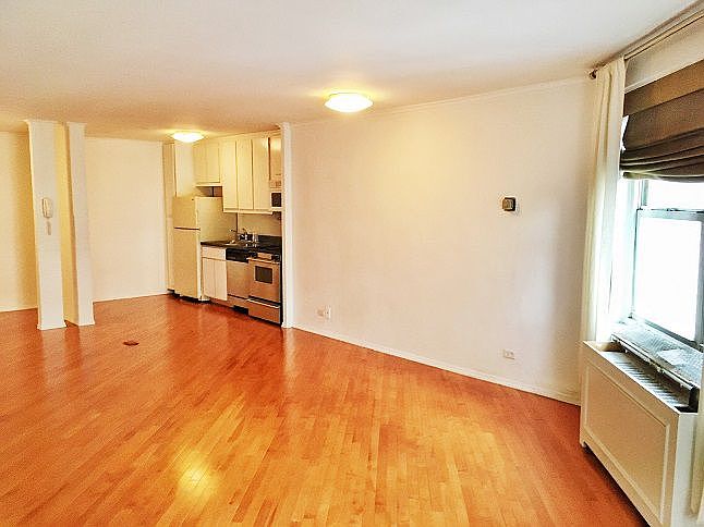 2nd image of 155 W 68th St #16181