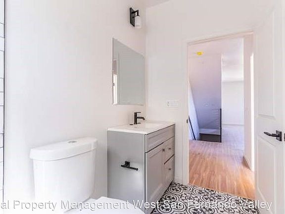 4th image of 6623 Beck Ave