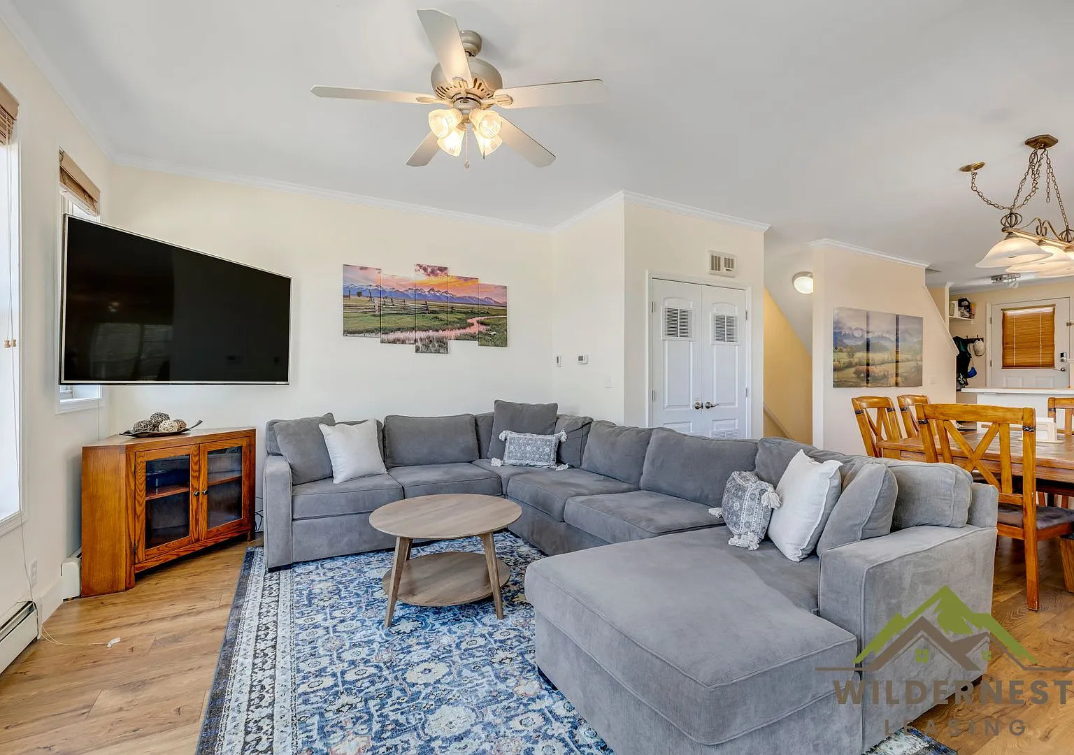Winter Rental- Hot Tub, Quiet Townhome With Hot Tub And Two Living Areas — Photo 1