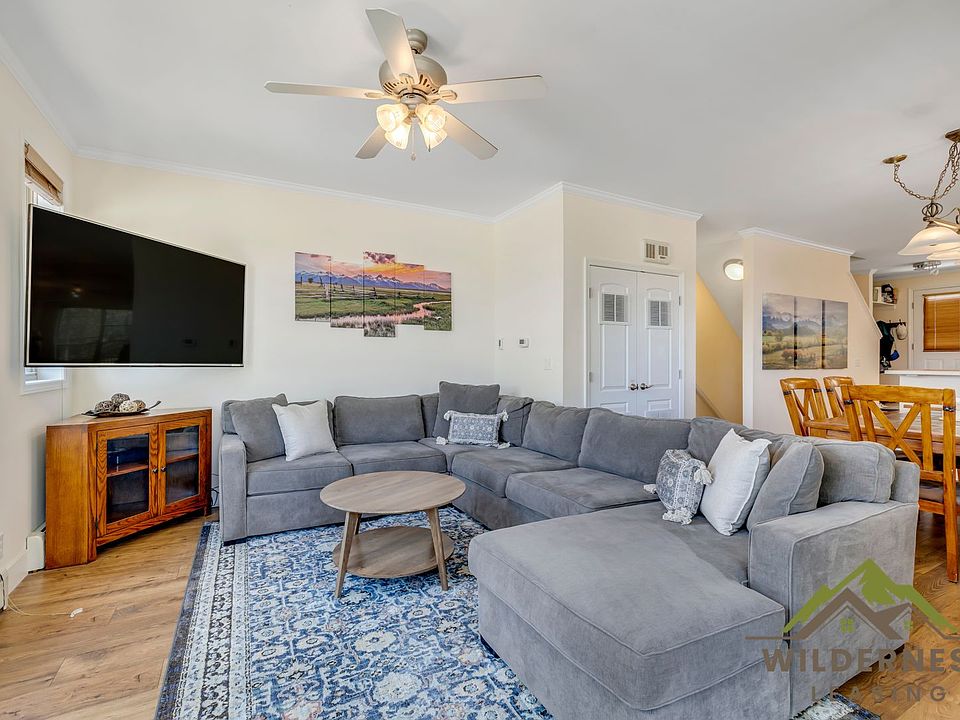 1st image of 309 Saddle Ridge Dr