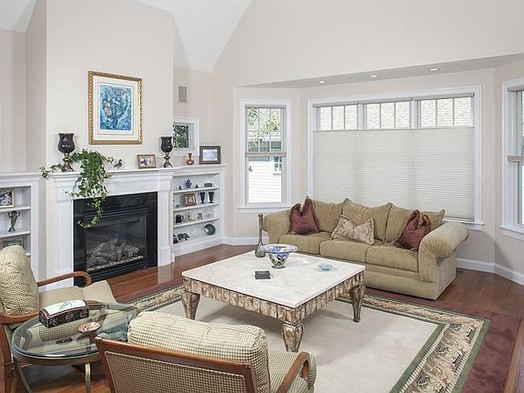 4th image of 41 Chittenden Ln