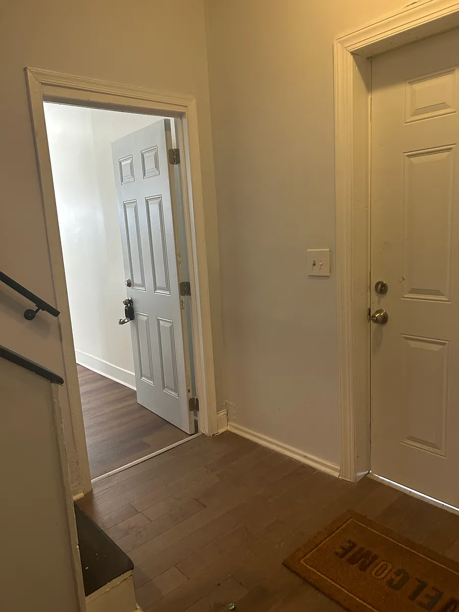 Building Photo - 514 S Payson St #2