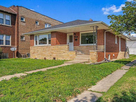 2nd image of 1609 Davis Ave