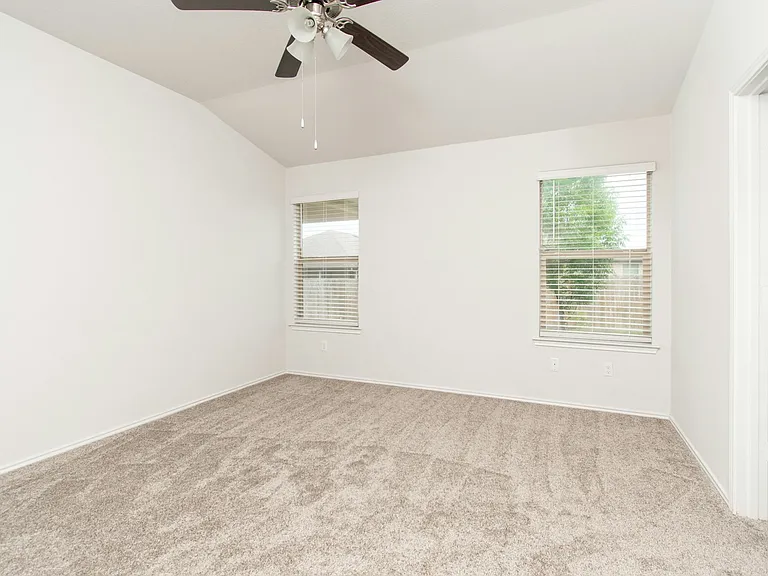 9019 Stonehollow Dr — Photo 10