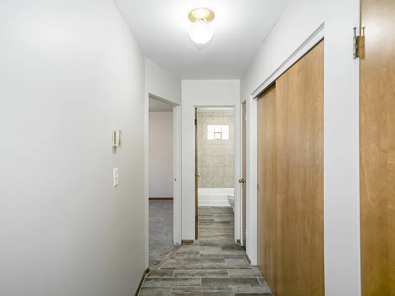 825 Washington St #6 — Photo 6