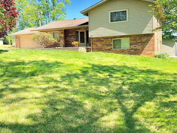 2nd image of 1804 Oak Hill Dr