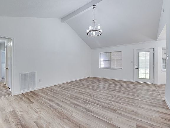 3rd image of 602 Julie Ln