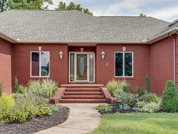 4th image of 587 Waters Edge Dr