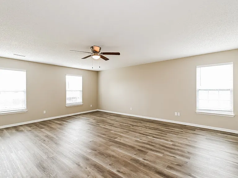 8652 Orchard Grove Ln — Photo 11