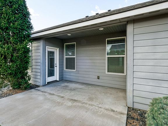 3rd image of 5004 Bilbao Dr