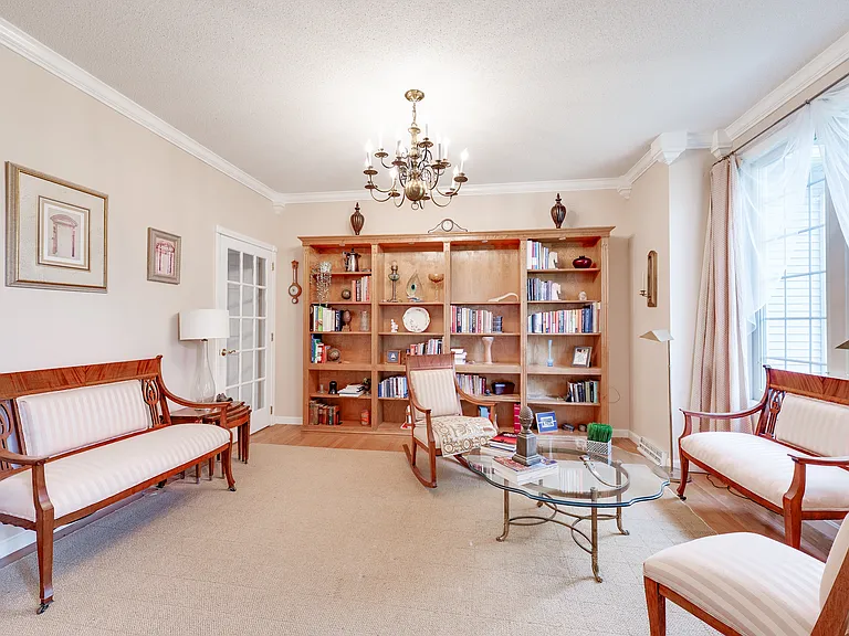 18 Bayberry Dr — Photo 12