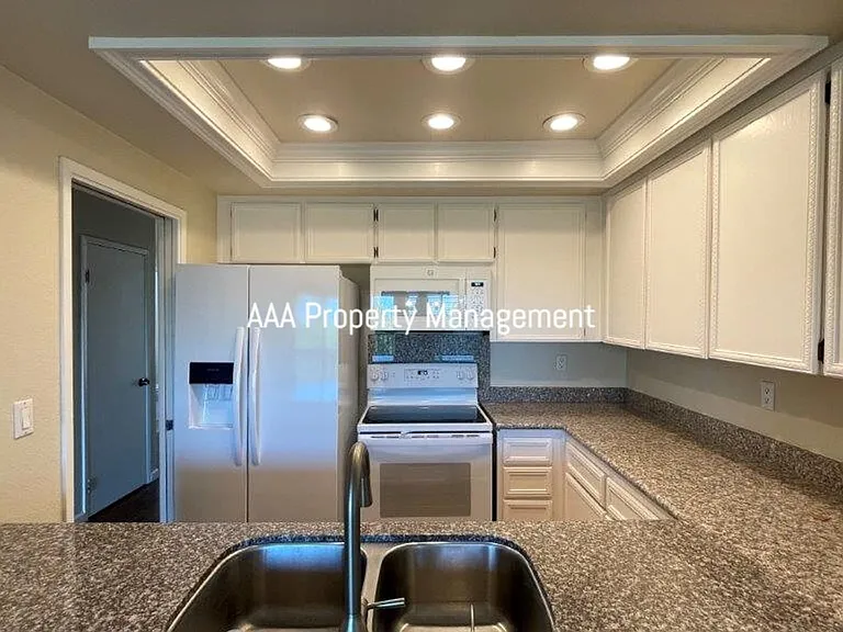 4370 Eagle Peak Rd #D — Photo 8