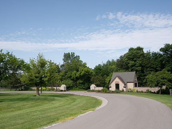 2nd image of 129 Hidden Creek Dr