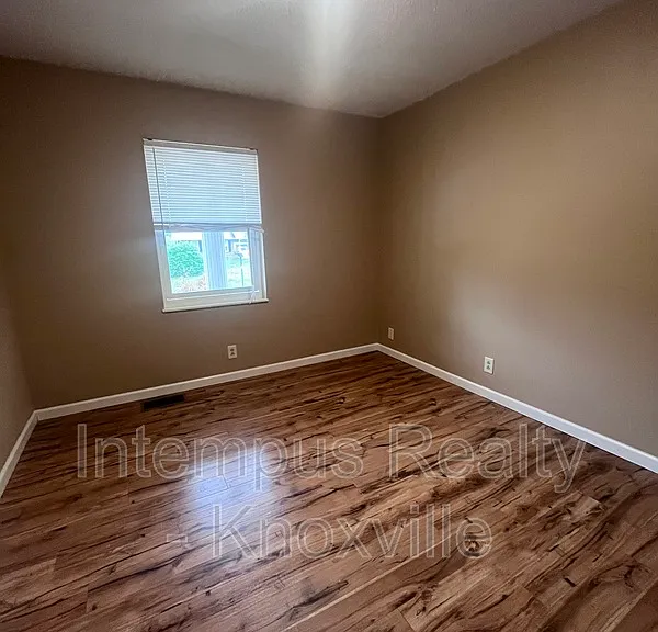 405 Iroquois Ln #2 — Photo 16