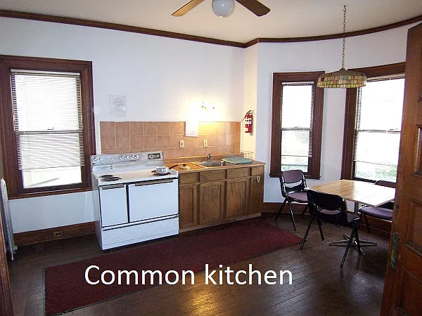 Studio, $925 — Photo 4