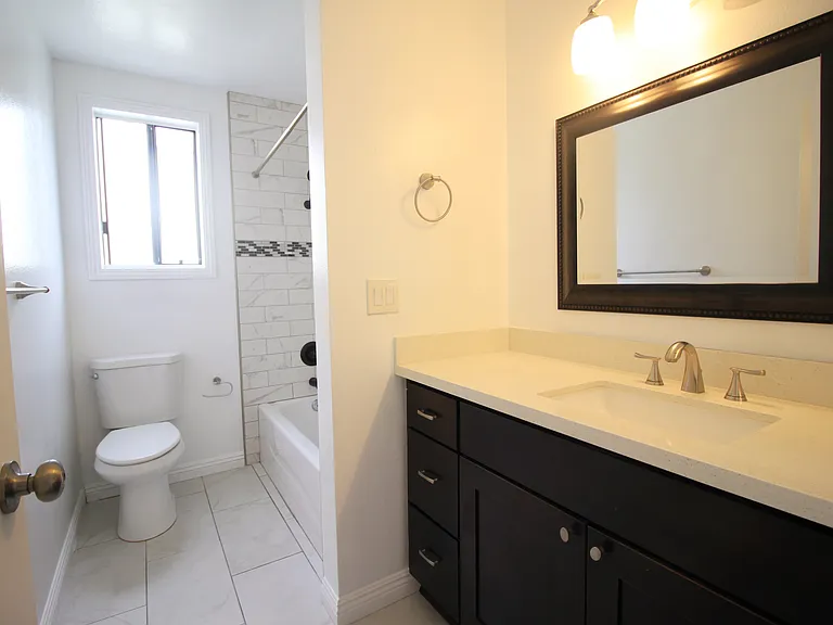 1832 Rockefeller Ln #8 — Photo 9
