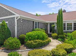 156 Young Dr, Portsmouth, RI 02871