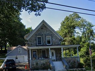 20 Nariticong Ave, Hopatcong, NJ 07843