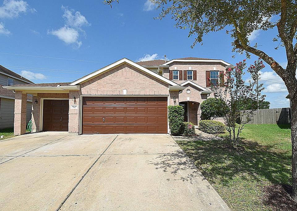 1st image of 7127 Parkford Meadow Dr