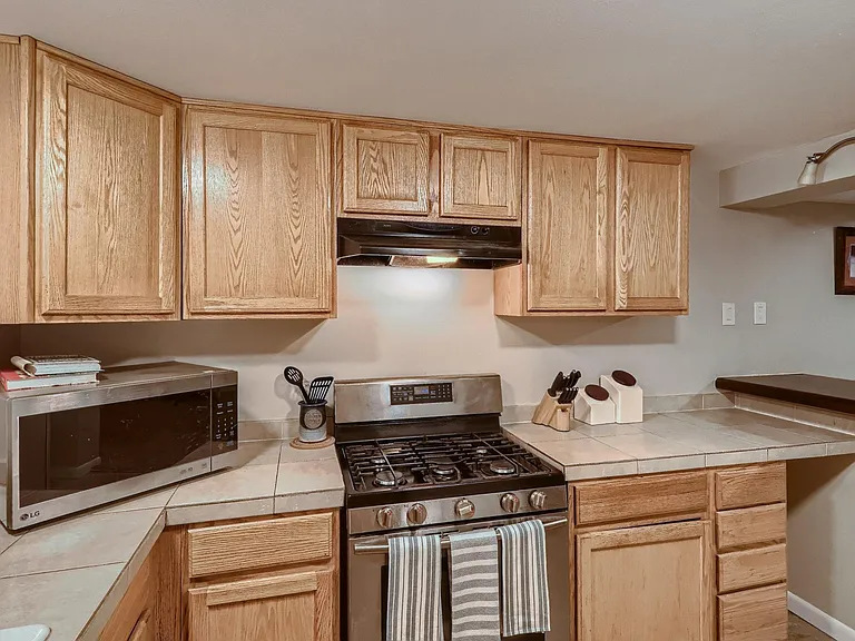 1405 S Depew St — Photo 19