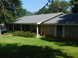 109 Summit Dr, Palestine, TX 75801