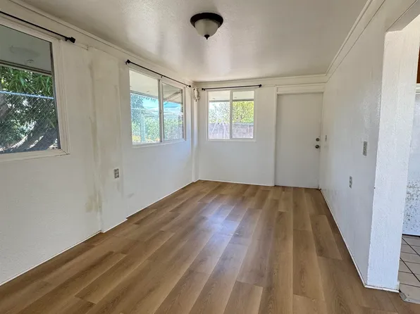 137 W Kane St, Kahului, HI 96732