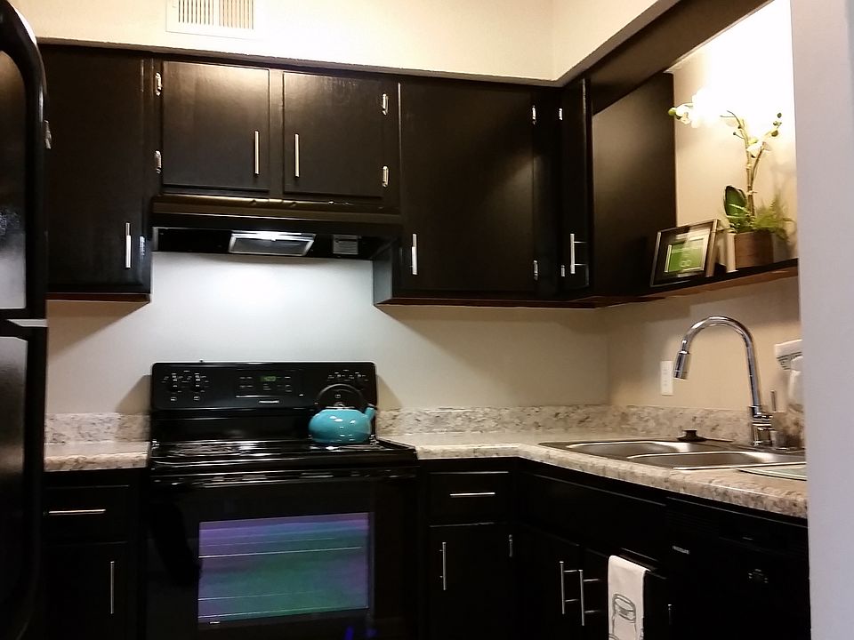 1st image of 1803 Scarlett Oak Ct